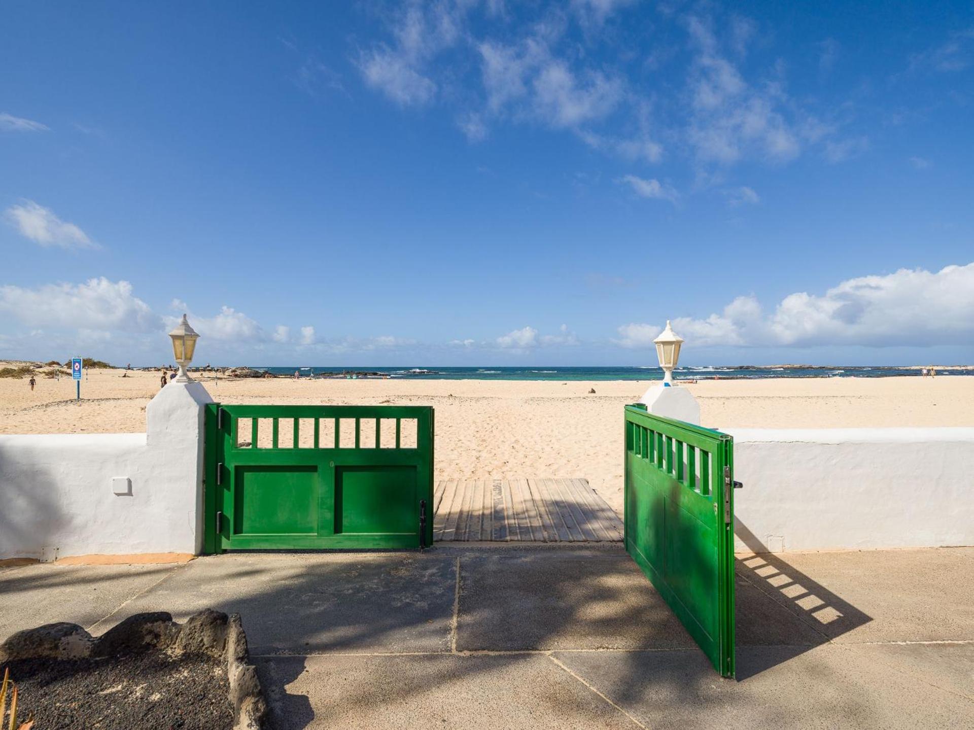 Apartamento Nire Lula En La Misma Playa El Cotillo  Luaran gambar